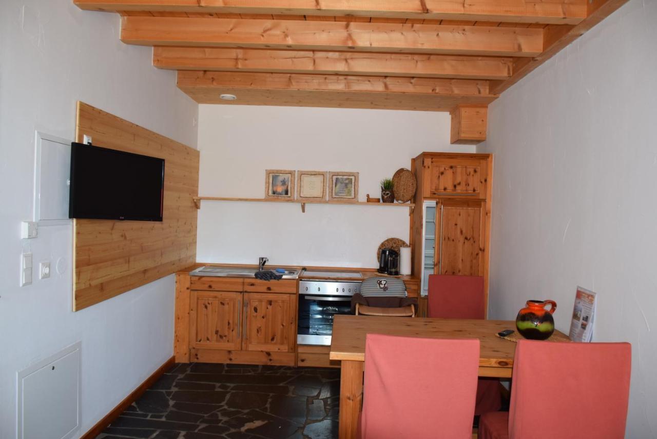 Forstbauer Apartment Милщат Екстериор снимка