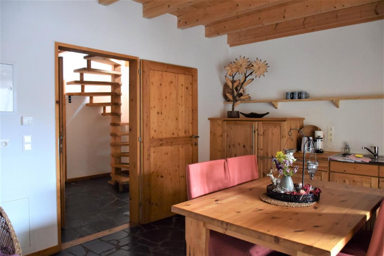 Forstbauer Apartment Милщат Екстериор снимка